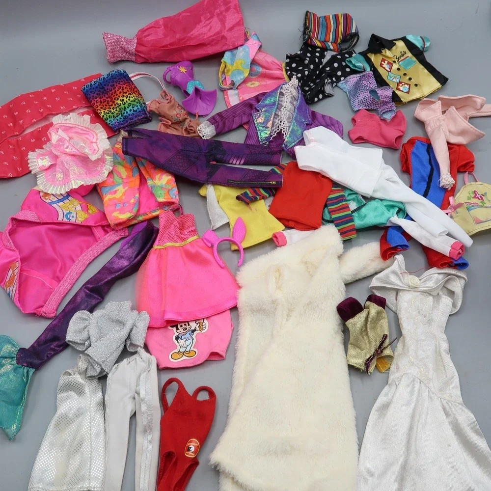 Lot of Barbie Sipper Dolls 2000–2013 w Clothes Outfits Vintage Mixed Bundle